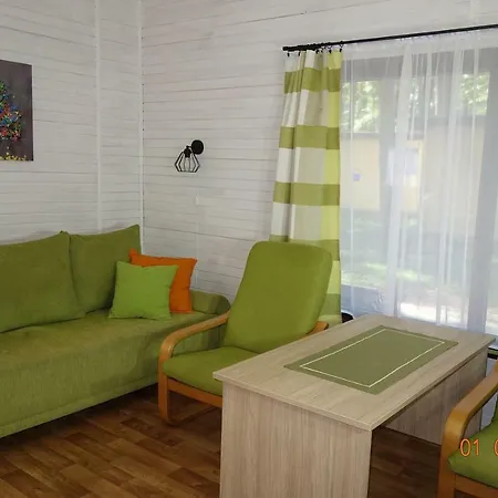 بيت للعطل Letniskowe Biedronka